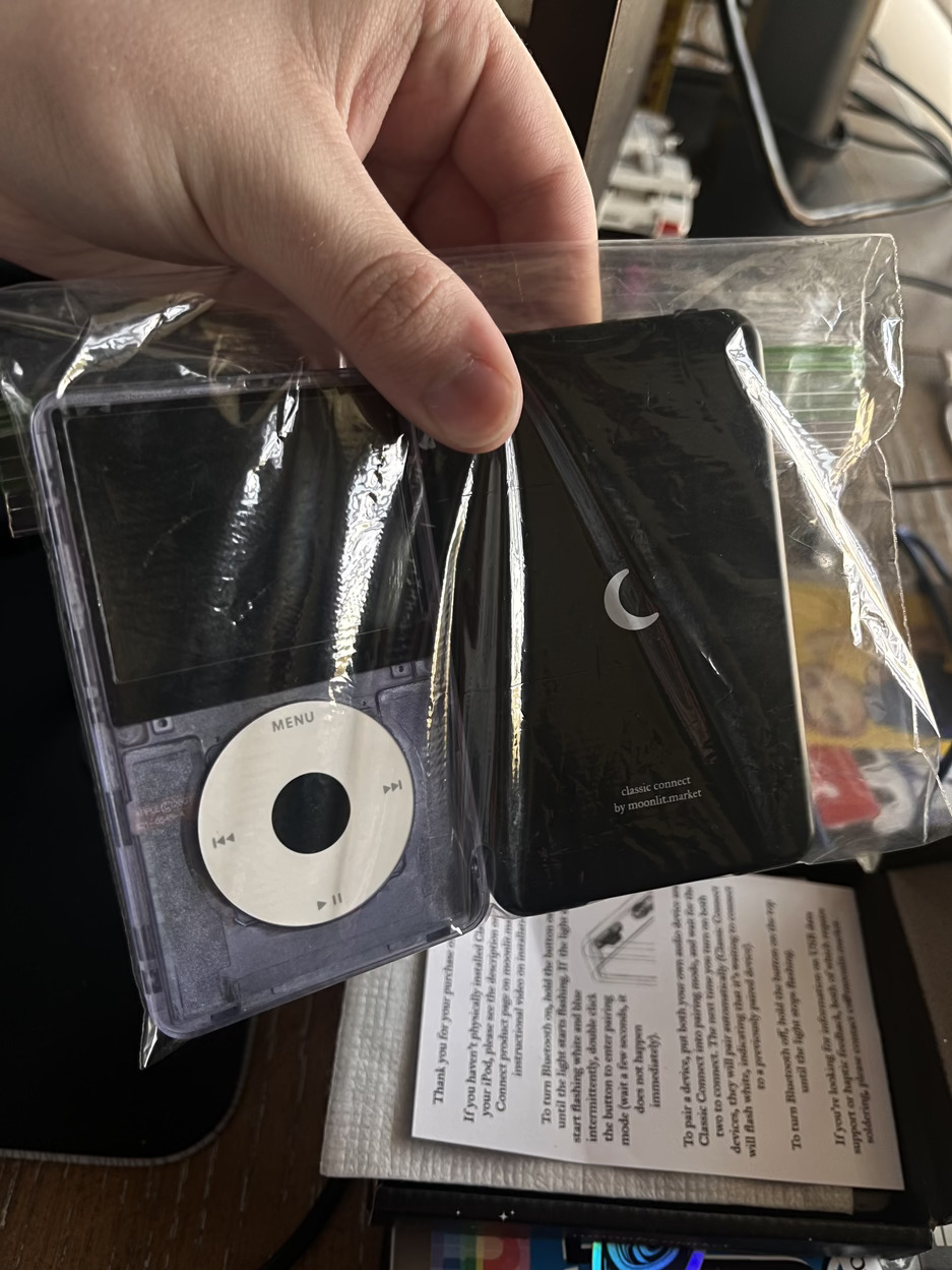 image of ipod mod from the front